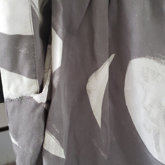 Lululemon pants silk size 4 - Picture 5 of 6